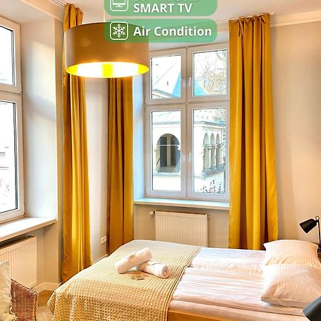 Faust Apartments In The Heart Of Kazimierz By Mint Apartment Краков Экстерьер фото